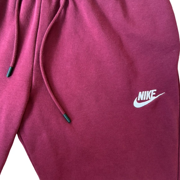 Nike - Women’s Maroon Jogger Sweatpant Size XS - Picture 7 of 16